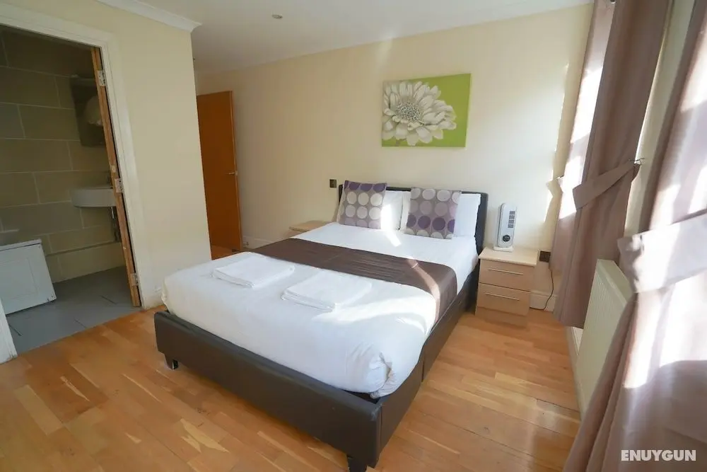 Cosy 2-bed 2 Bathroom Apartment in London - Öne Çıkan Resim