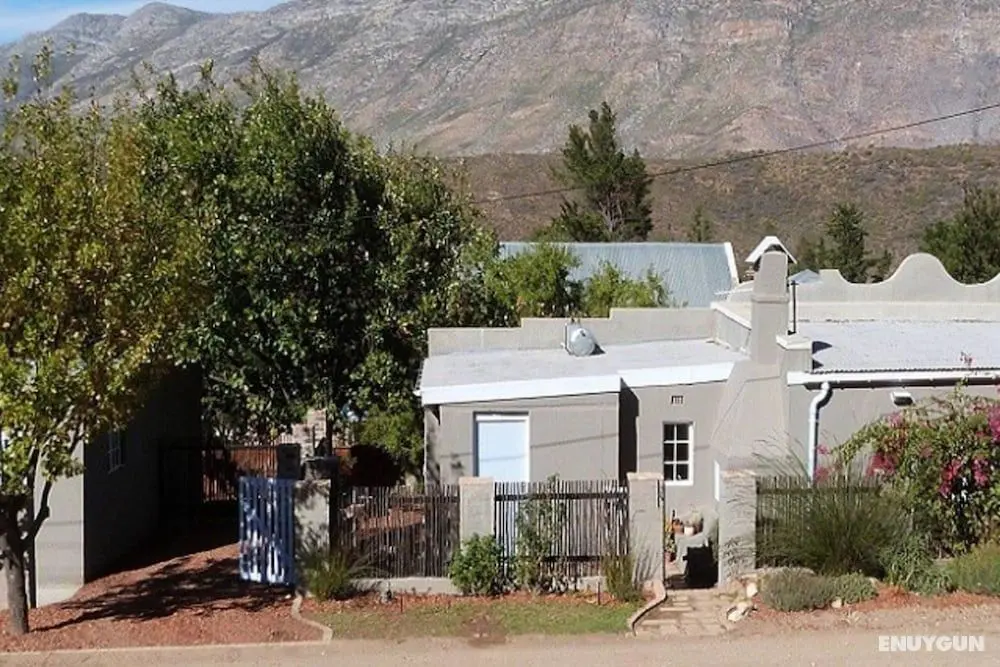 Cosy 6 Person Cottage With Mountain View - Dış Mekan