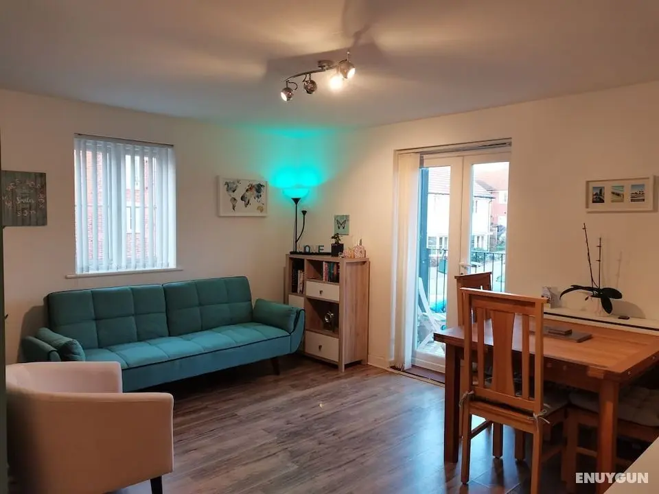 Cosy Apartment with Balcony - Öne Çıkan Resim