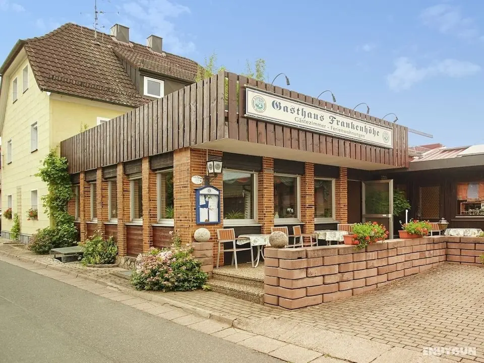Cosy Apartment With Terrace and Garden Access in a Quiet Wooded Area - Öne Çıkan Resim