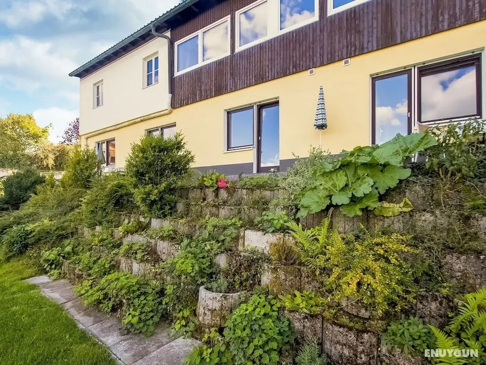 Cosy Apartment With Terrace and Garden Access in a Quiet Wooded Area - Öne Çıkan Resim