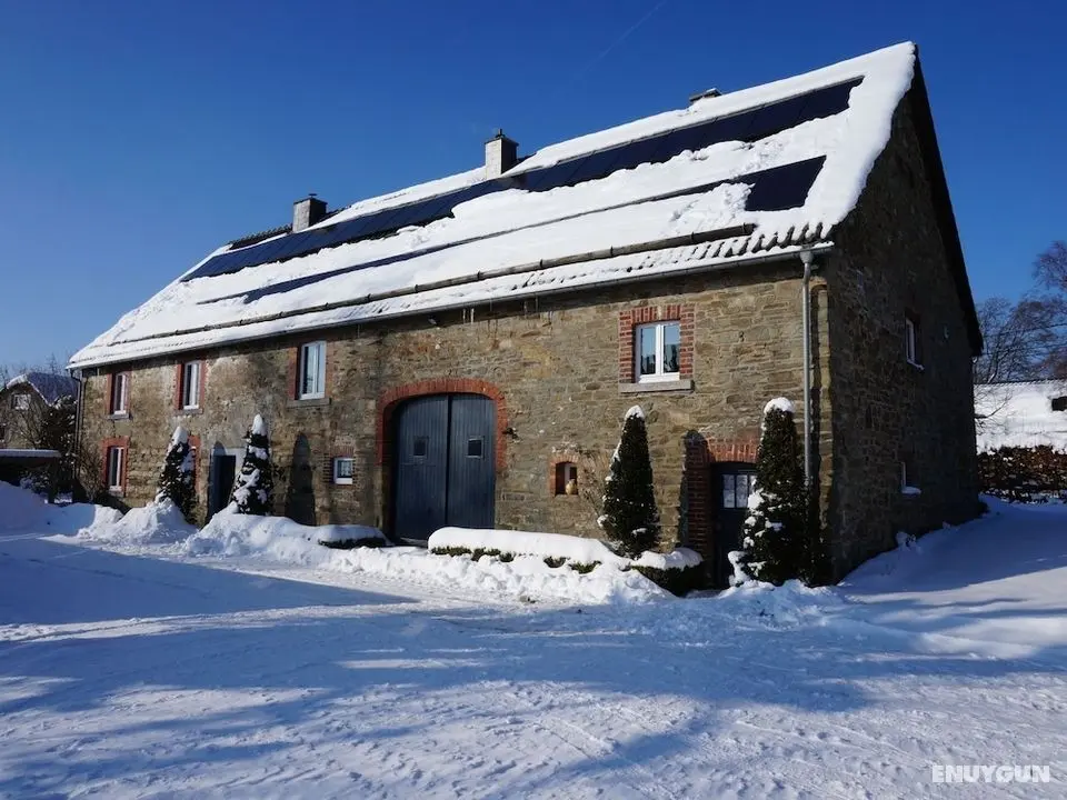 Cosy Holiday Home in Sourbrodt With Sauna - Dış Mekan