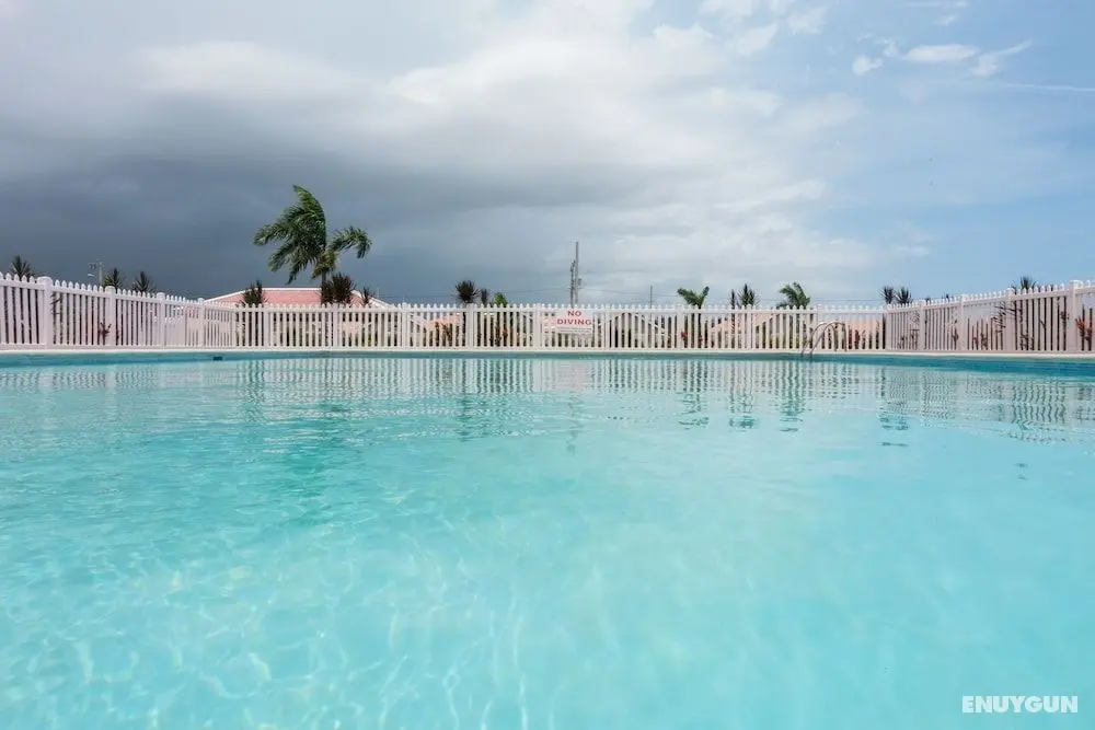 The Country Club Villa II - Havuz