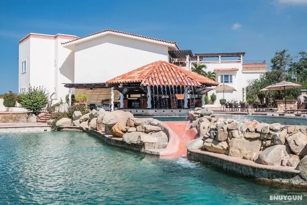Country Club Relaxing Suite Pool - Öne Çıkan Resim