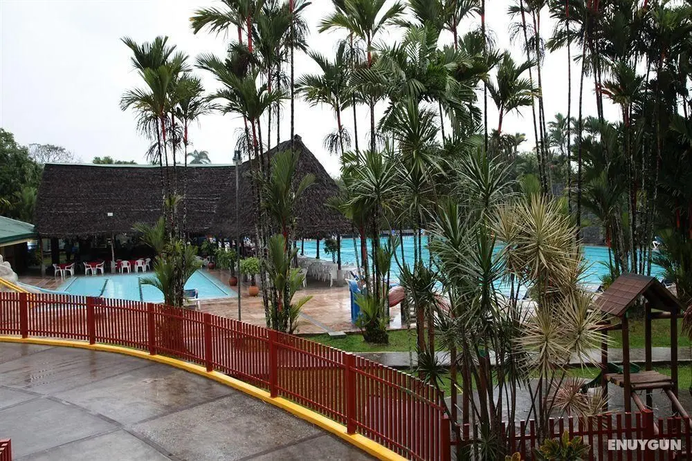 Country Club Suerre - Genel
