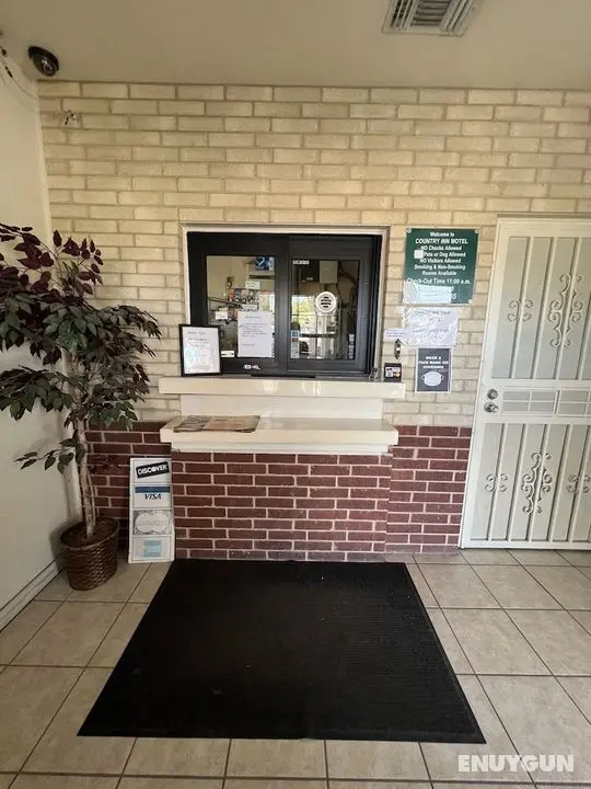 Country Inn Motel - Lobi
