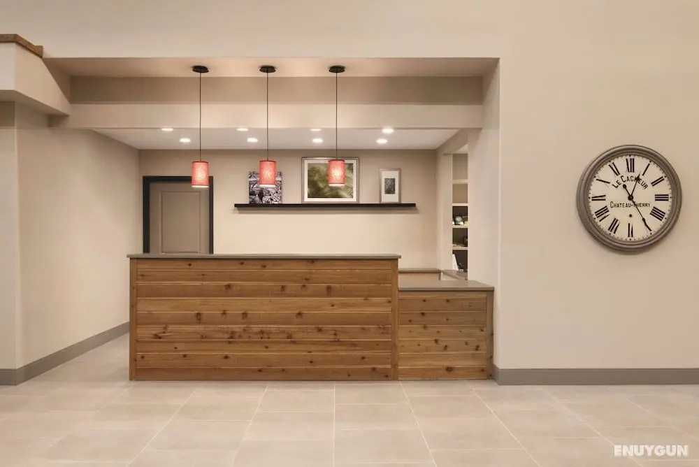 Country Inn & Suites by Radisson, Ft. Atkinson, WI - Lobi