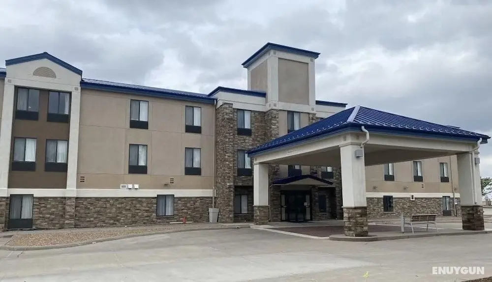 Country Inn & Suites by Radisson, Garden City, KS - Dış Mekan