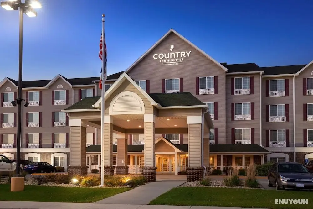 Country Inn & Suites by Radisson, Northwood, IA - Dış Mekan