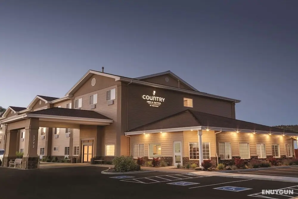 Country Inn & Suites by Radisson, Prineville, OR - Dış Mekan