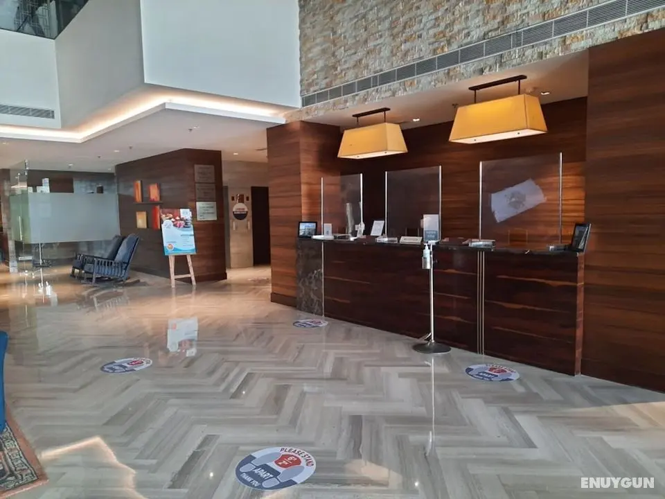 Country Inn & Suites by Radisson Zirakpur - Lobi