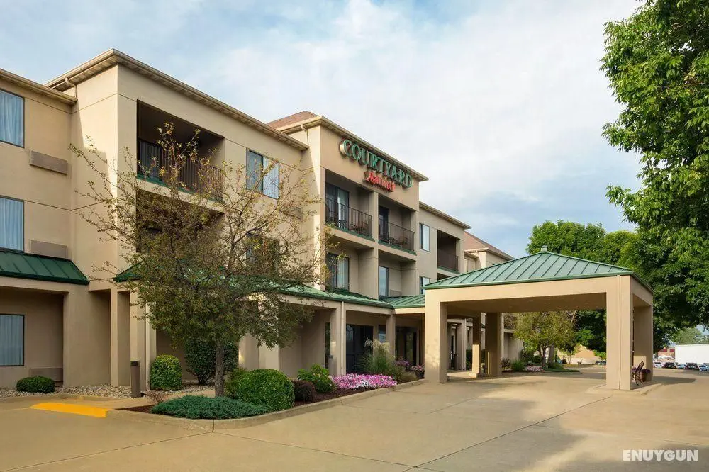 Courtyard Champaign - Genel