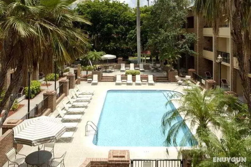 Courtyard Fort Lauderdale Plantation - Havuz