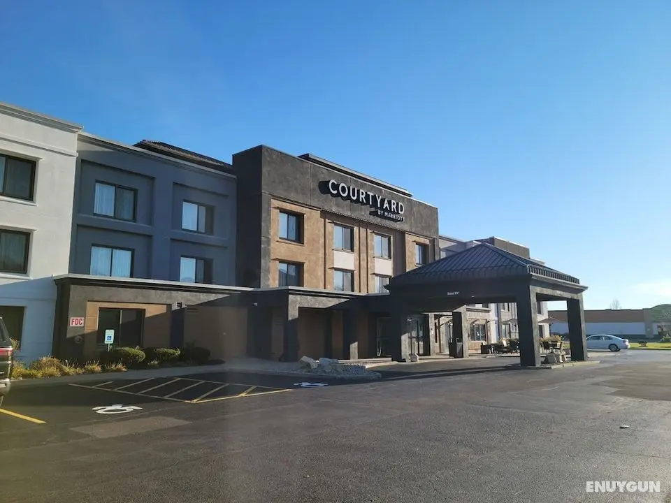 Courtyard Marriott Binghamton - Dış Mekan