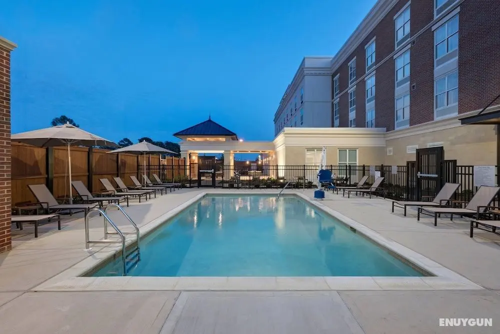 Courtyard by Marriott Jackson Madison - Havuz