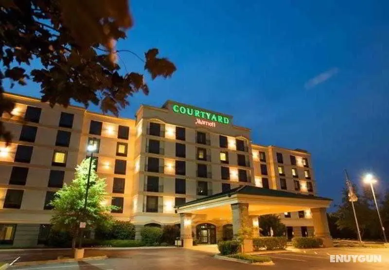 Courtyard by Marriott Louisville Airport - Genel