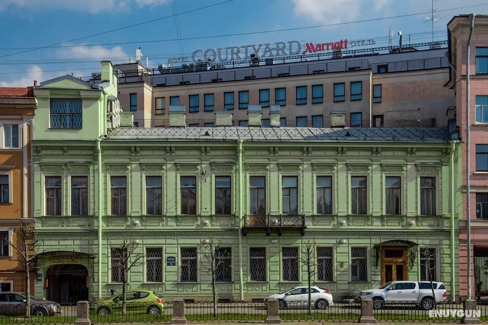 Courtyard by Marriott St. Petersburg Center - Dış Mekan