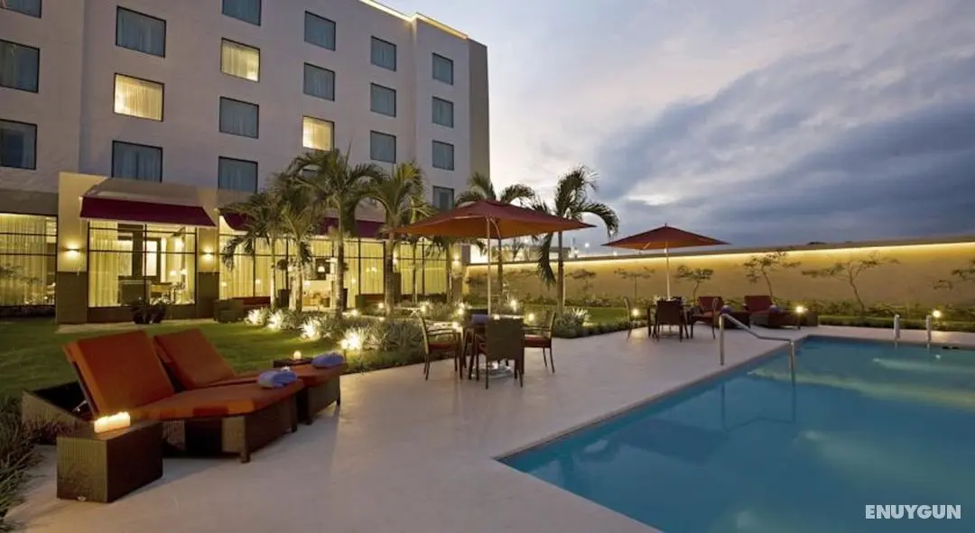 Courtyard Panama Metromall - Genel