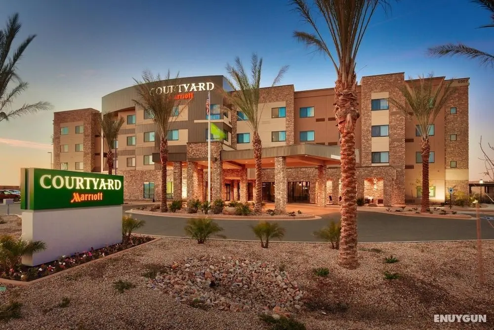 Courtyard Phoenix Mesa Gateway Airport - Dış Mekan