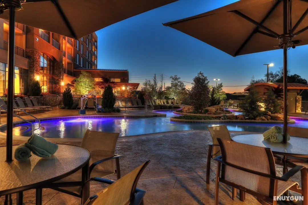 Courtyard Pigeon Forge - Havuz