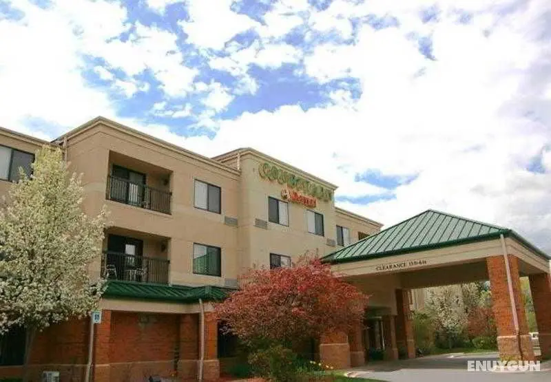 Courtyard Traverse City - Genel