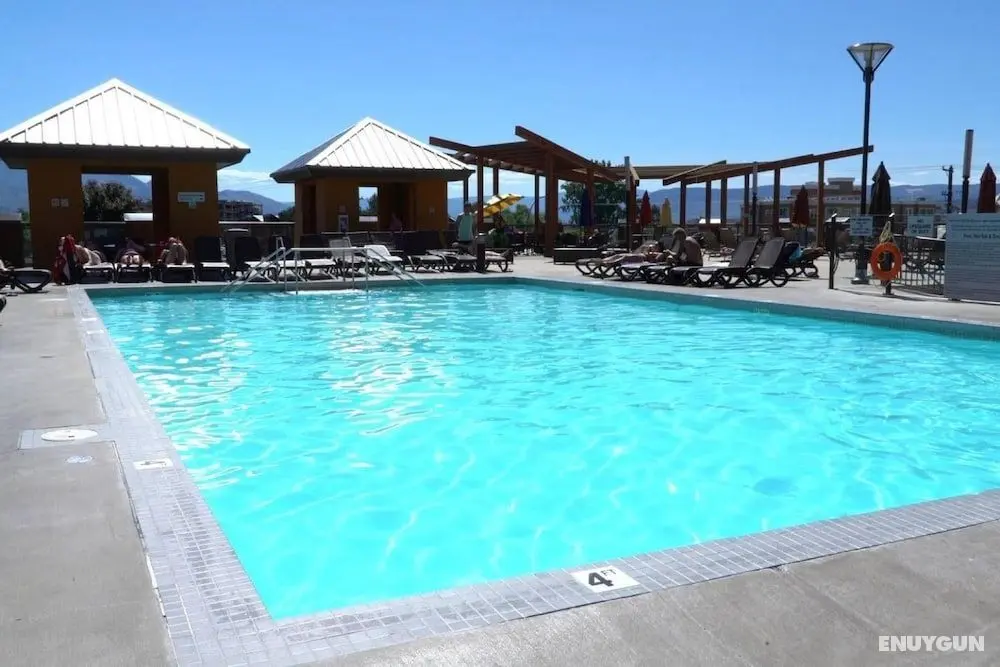 Courtyard View at Playa #436 - Havuz