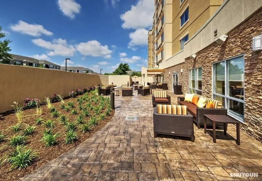 Courtyard Westbury Long Island - Genel