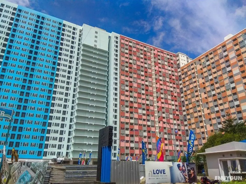 Cozy 2BR @ Sentra Timur Residence Apartment - Dış Mekan
