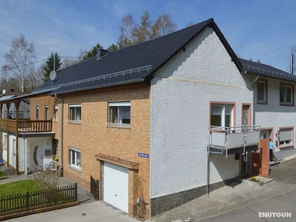 Cozy Apartment in Kerpen With Garden - Dış Mekan