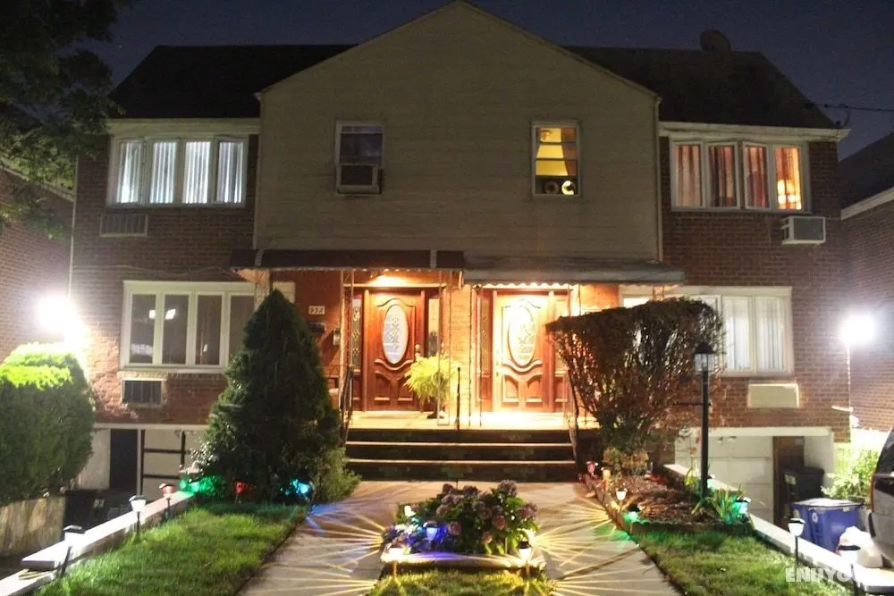 Cozy, Classy Duplex near NYC - Dış Mekan