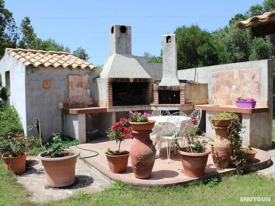 Cozy Cottage in Calasetta Sardinia With Garden - Dış Mekan