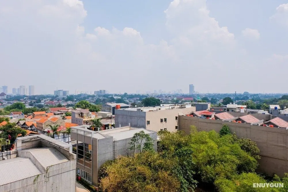 Cozy and Elegant Studio Bintaro Park View Apartment - Oda Manzaraları