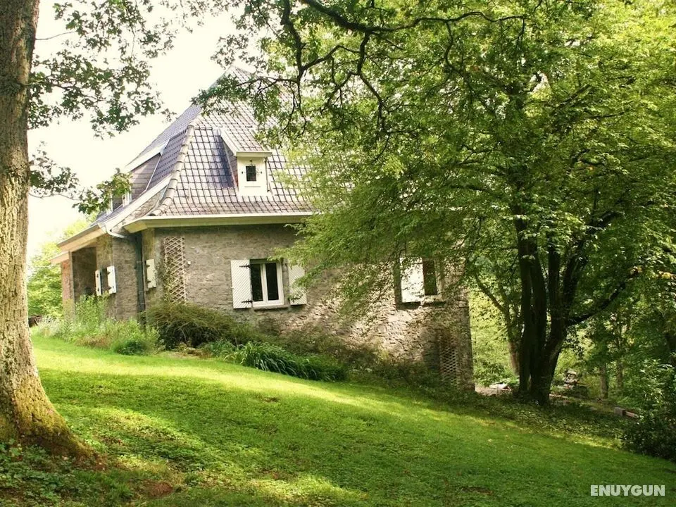 Cozy Holiday Home in Falaen With Terrace - Öne Çıkan Resim
