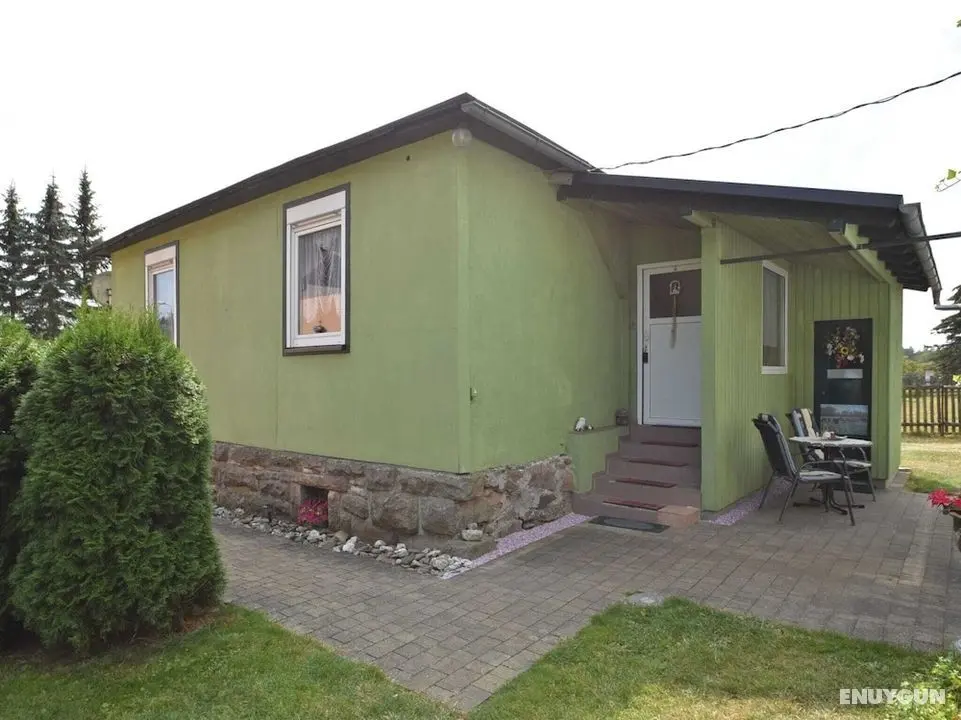 Cozy Holiday Home in Schwarzbach Thuringia With Garden - Dış Mekan