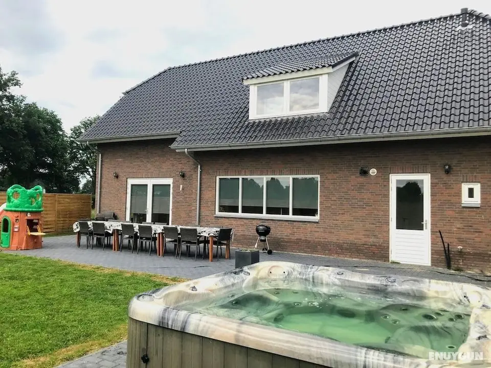 Cozy Luxury Holiday Home With Jacuzzi - Öne Çıkan Resim