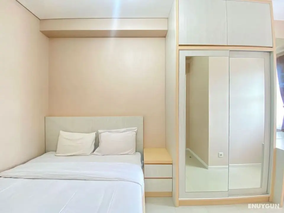 Cozy and Minimalist 2BR Apartment at Parahyangan Residence - Öne Çıkan Resim