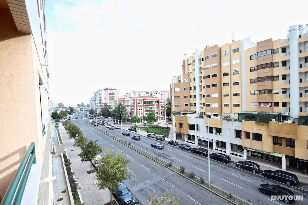 Cozy Orange Telheiras Apartment - Dış Mekan
