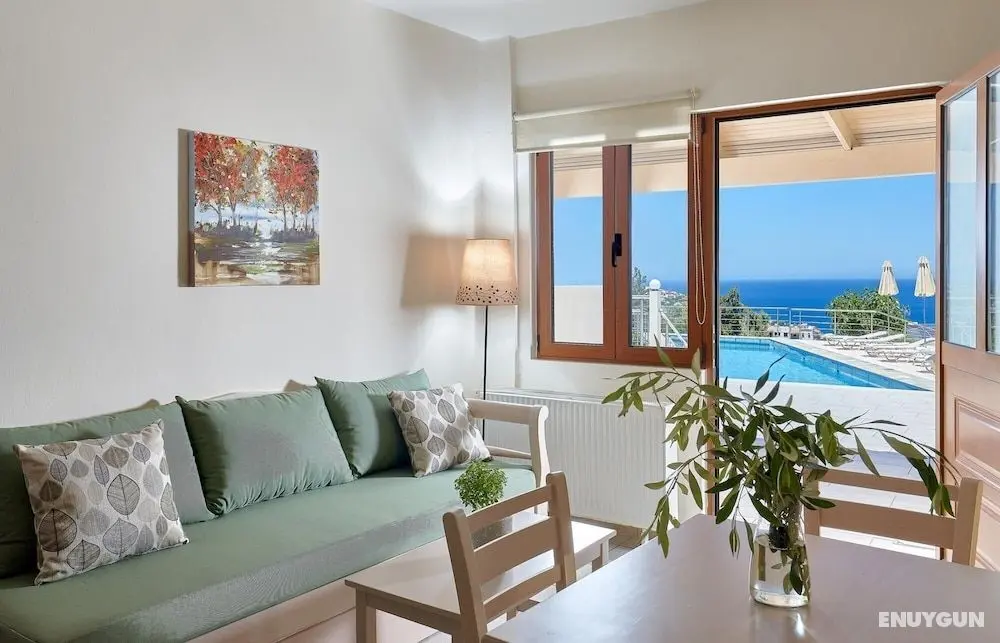 Cozy Pool Front Apartment With sea View Green - Oda