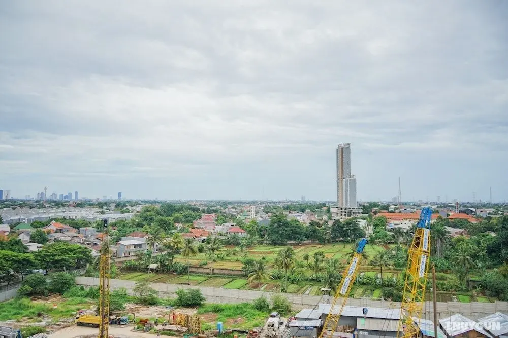 Cozy and Relaxing 2BR Apartment @ Emerald Bintaro - Oda Manzaraları