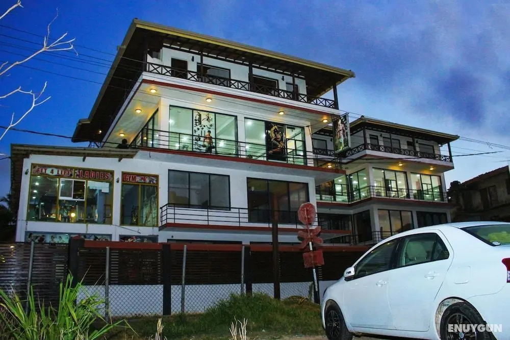 Cozy Sea View Inn - Dış Mekan