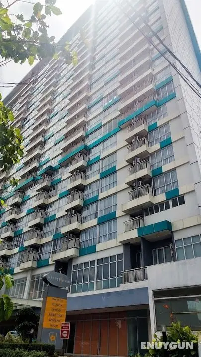 Cozy Studio Apartment at H Residence near MT Haryono - Öne Çıkan Resim