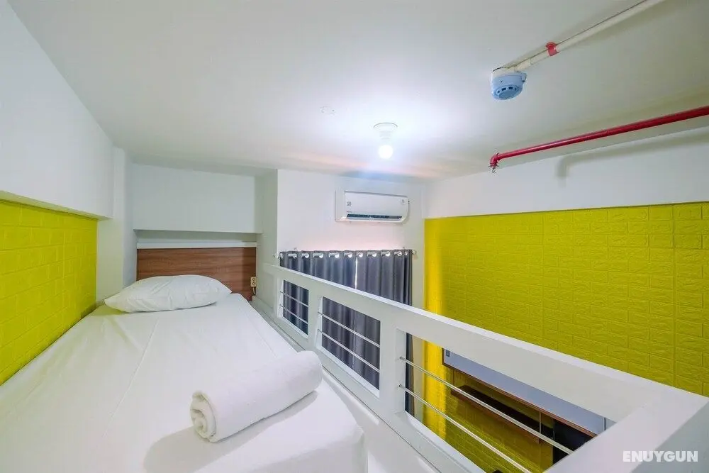 Cozy Studio with Bunk Bed at Dave Apartment near UI - Oda
