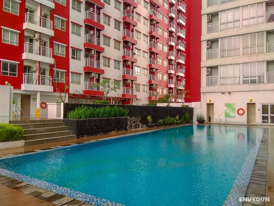 Cozy Studio Room @ Taman Melati Margonda Apartment - Havuz