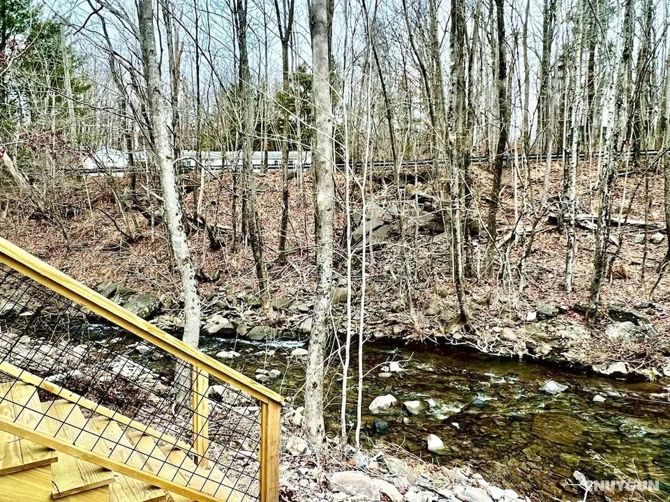 Creekside Suites - Oda Düzeni