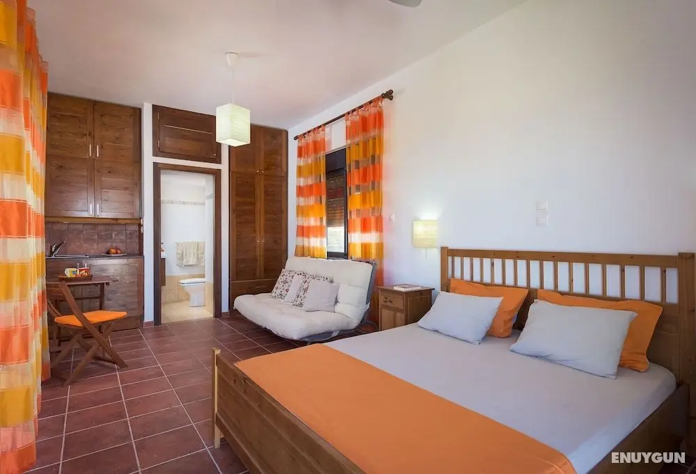 Cristelia Luxury Sea Front & Pool Villa - Oda