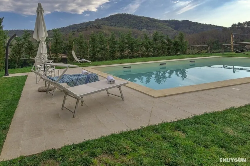 Villa Cristina Modern Farmhouse With Private Pool Between Lucca and the Beach of Camaiore - Oda