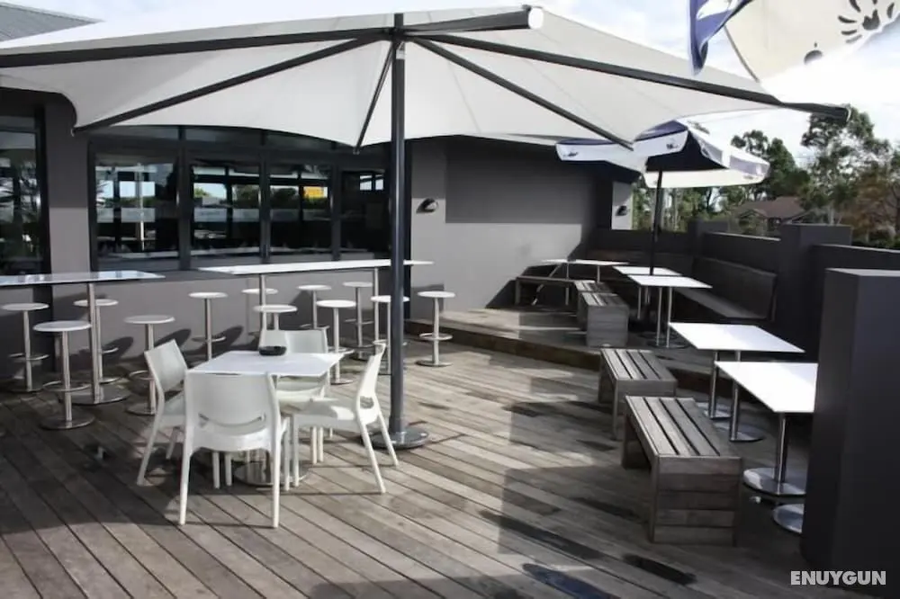 Crossroads Hotel Liverpool - Dış Mekan