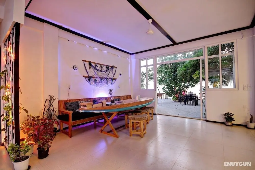 Crown Beach Hotel Maldives - Öne Çıkan Resim