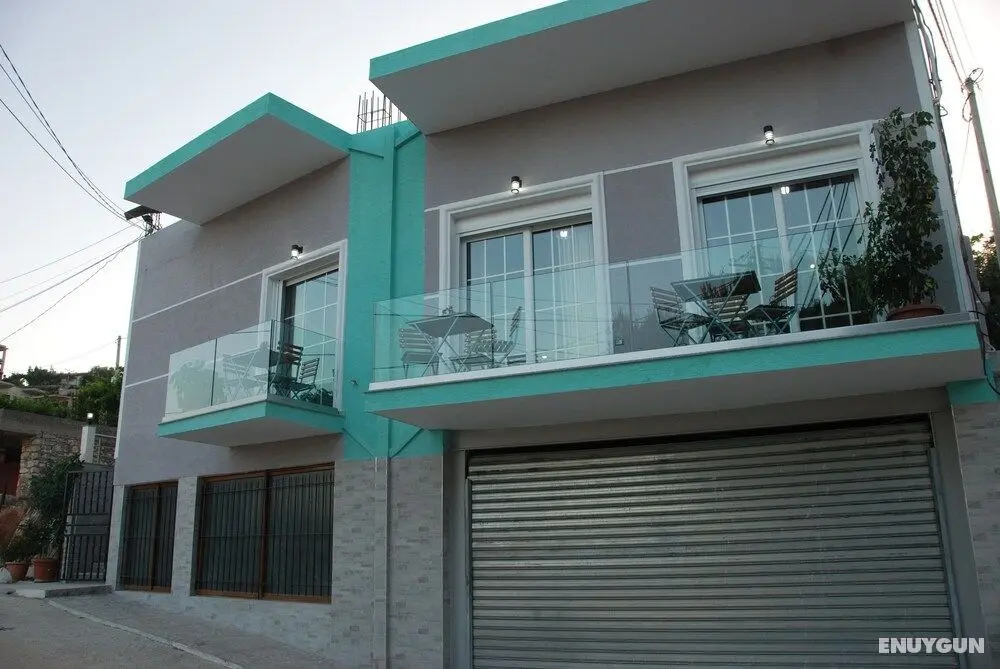 Crown Deluxe Apartments - Dış Mekan