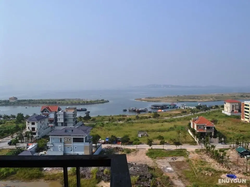 Crown Hotel - Konum Öne Çıkanlar